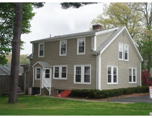 Unit for sale at 5 Woodward Ct, Milton, MA 02186