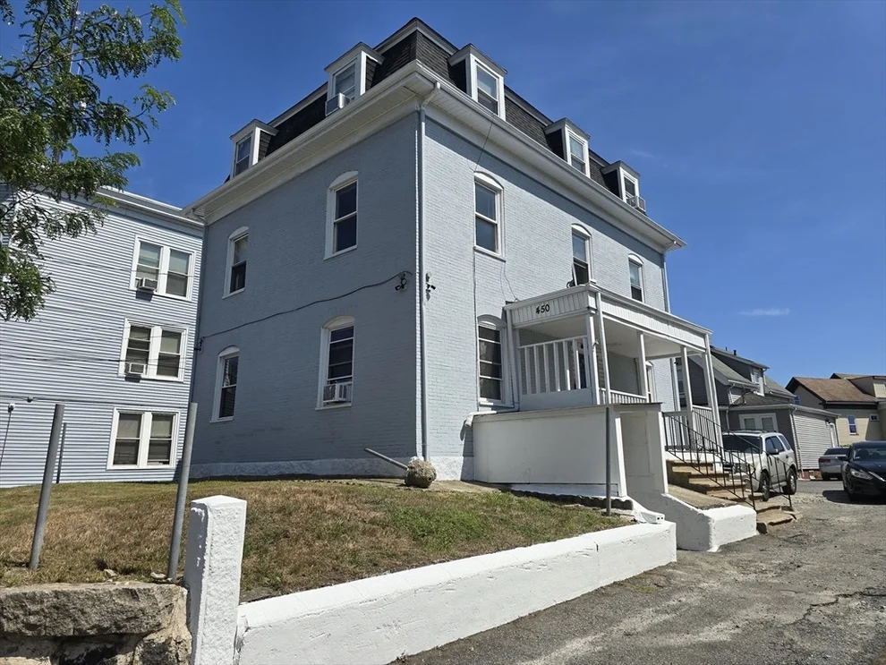 Unit for sale at 450 Essex St, Lynn, MA 01902