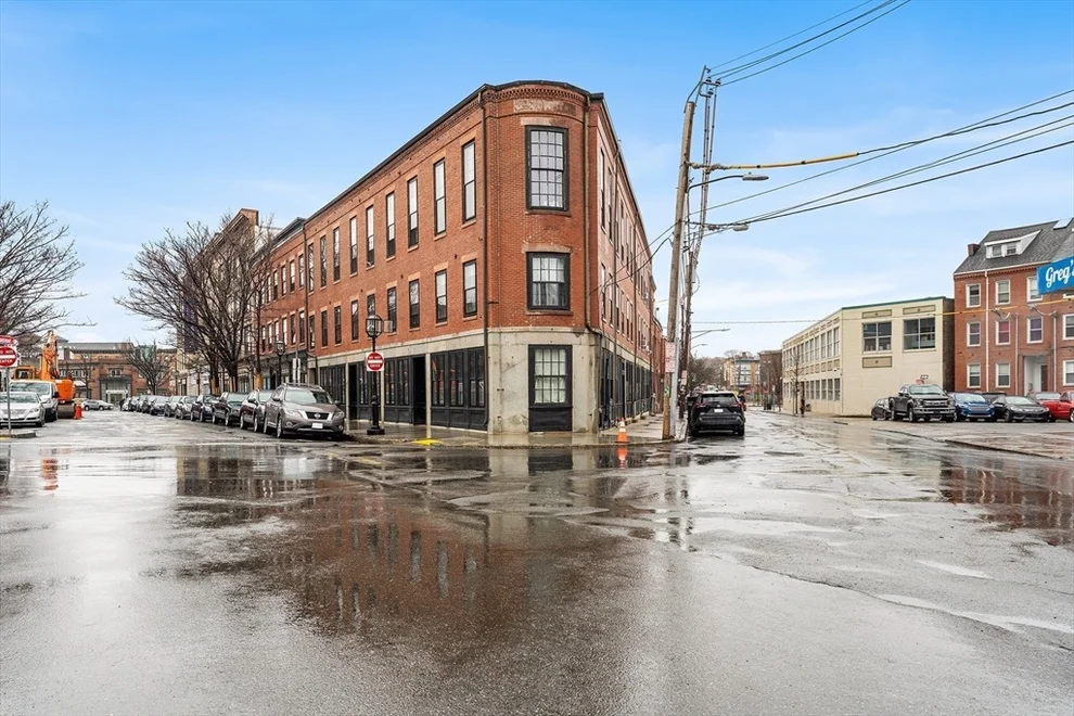 Unit for sale at 171 Winnisimmet St, Chelsea, MA 02150