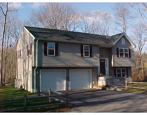 Unit for sale at 15 Tory Fort Ln, Worcester, MA 01602