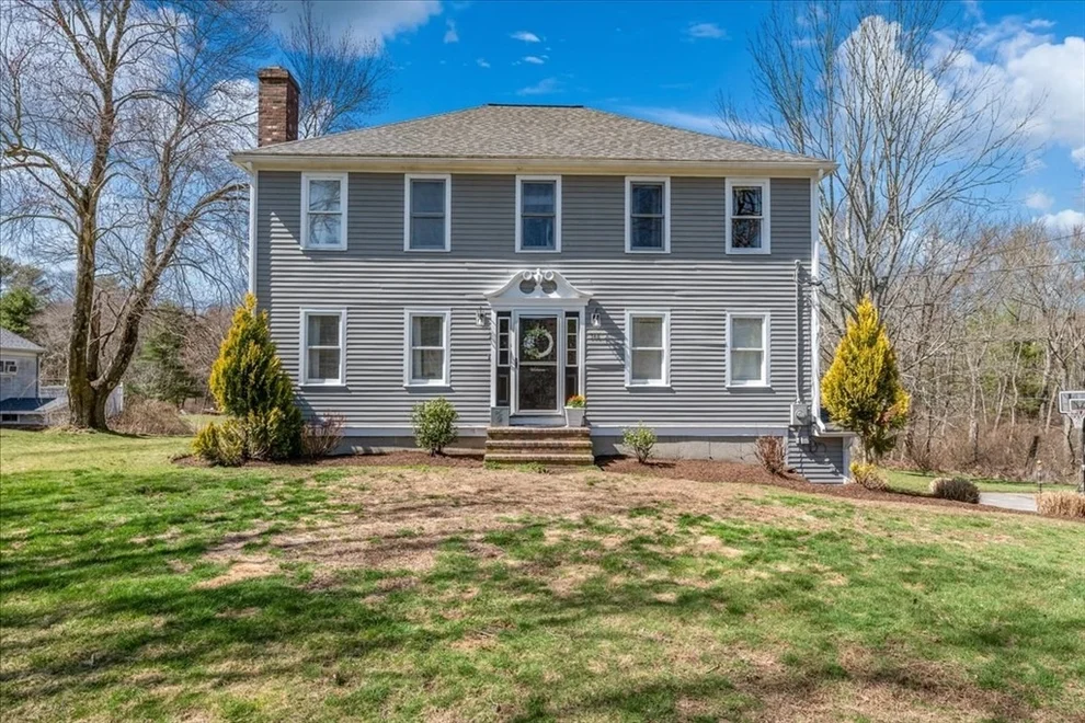 Unit for sale at 348 Thompson St, Halifax, MA 02338