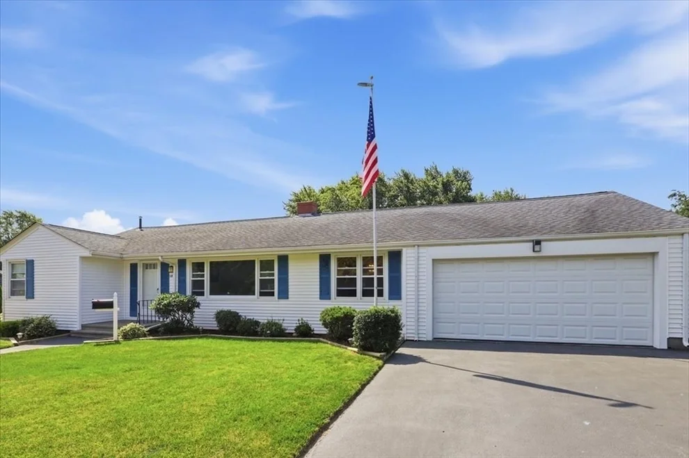 Unit for sale at 18 Picard Court, Swansea, MA 02777