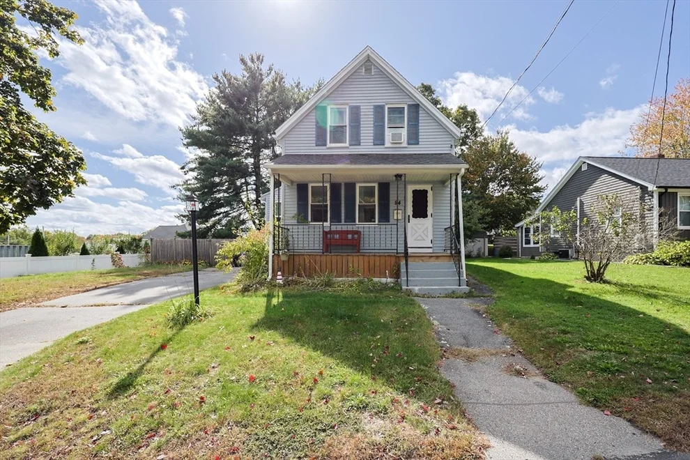 Unit for sale at 94 Briggs St, Taunton, MA 02780