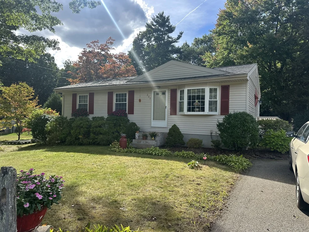 Unit for sale at 203 New Boston Rd, Sturbridge, MA 01566