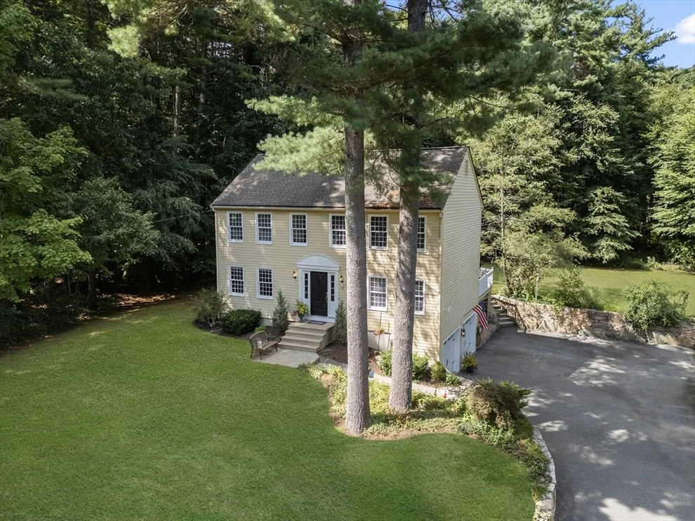 Unit for sale at 39 Valleywood Rd, Hopkinton, MA 01748