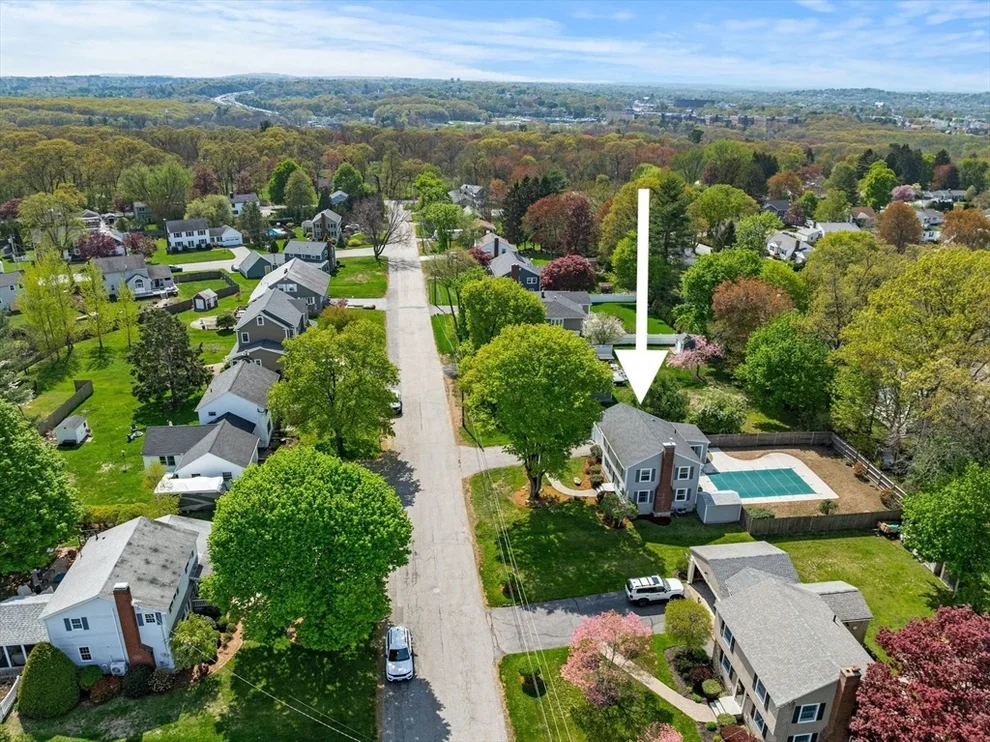 Unit for sale at 43 Meadow Ln, North Andover, MA 01845