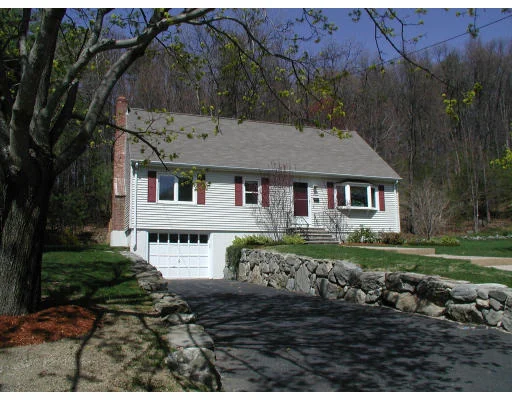 Unit for sale at 16 Ridge Rd, Hudson, MA 01749