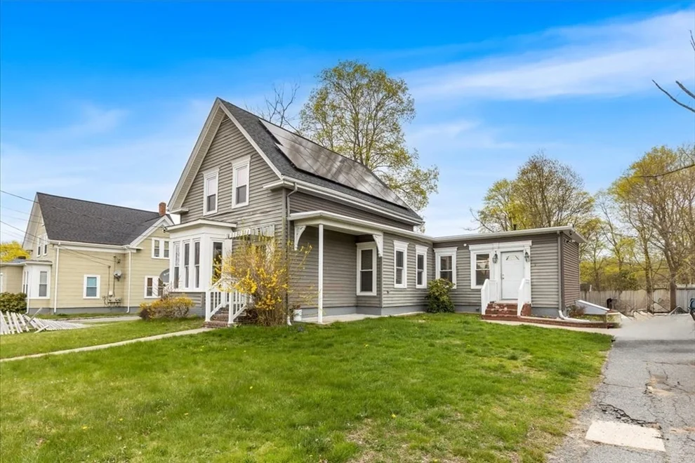Unit for sale at 118 Summer St, Brockton, MA 02302