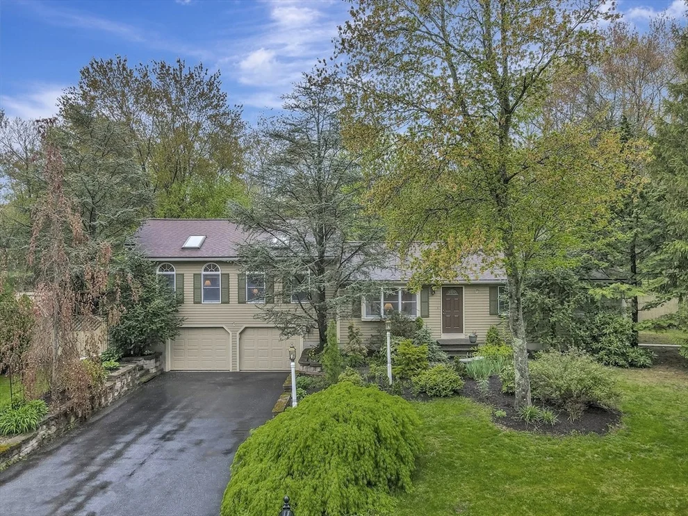 Unit for sale at 93 Spring Hill Dr, North Attleboro, MA 02760