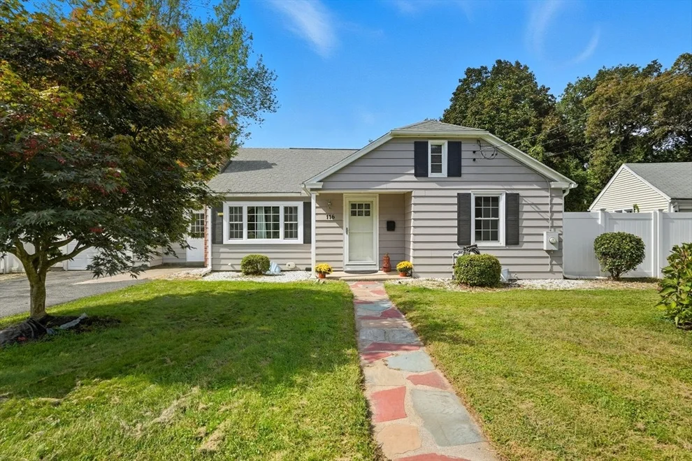 Unit for sale at 116 Hartwick St, Springfield, MA 01108