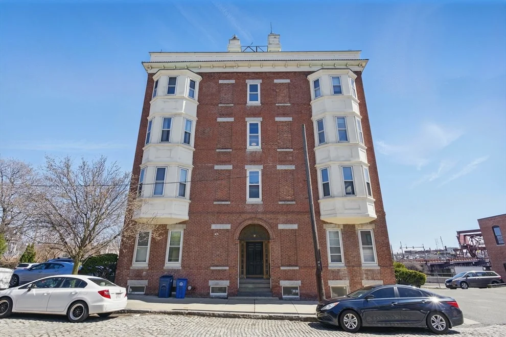 Unit for sale at 37 Winnisimmet St, Chelsea, MA 02150