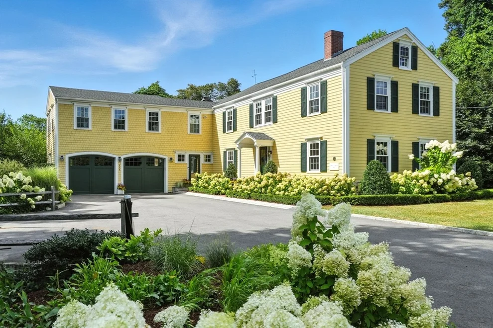 Unit for sale at 206 Washington St, Duxbury, MA 02332