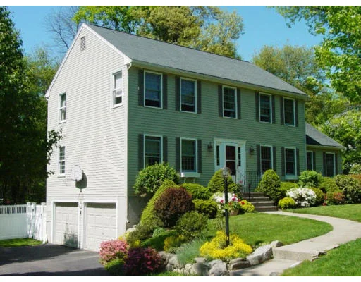 Unit for sale at 5 Evergreen Drive, Franklin, MA 02038