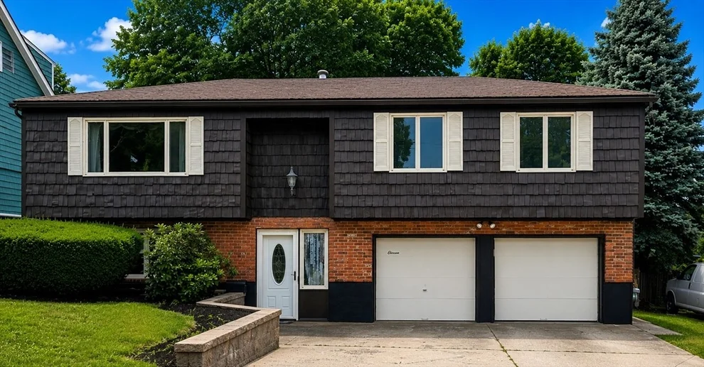Unit for sale at 11 Bristol Ave, Swampscott, MA 01907