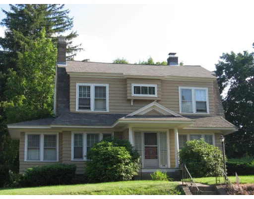 Unit for sale at 964 Pleasant St, Worcester, MA 01602
