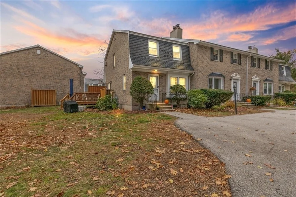 Unit for sale at 193 Fieldstone Drive, Londonderry, NH 03053