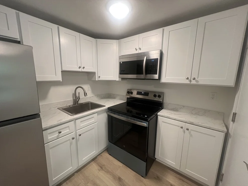Unit for sale at 7 Tideview Path, Plymouth, MA 02360