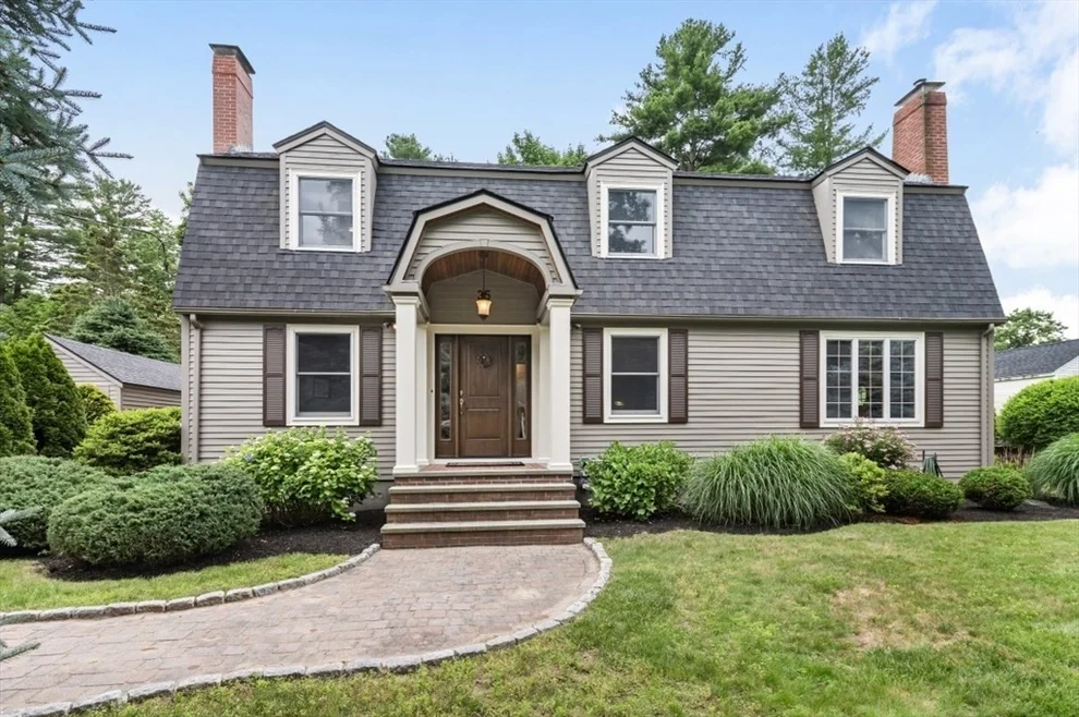 Unit for sale at 35 Crest Road, Lynnfield, MA 01940