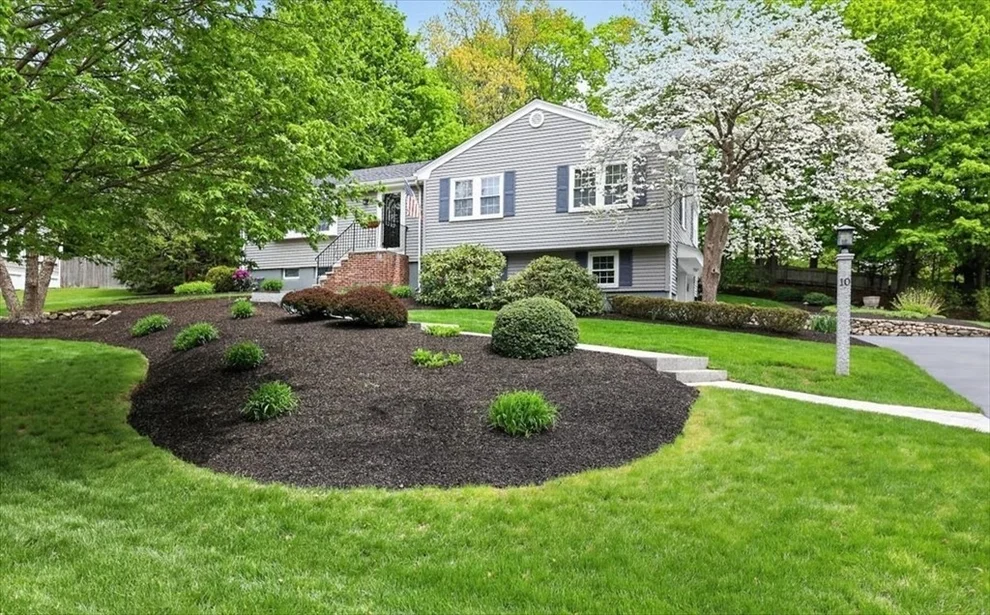 Unit for sale at 10 Autumn Circle, Hingham, MA 02043