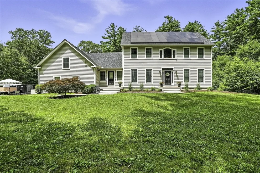 Unit for sale at 40 Newbridge Rd, Sudbury, MA 01776