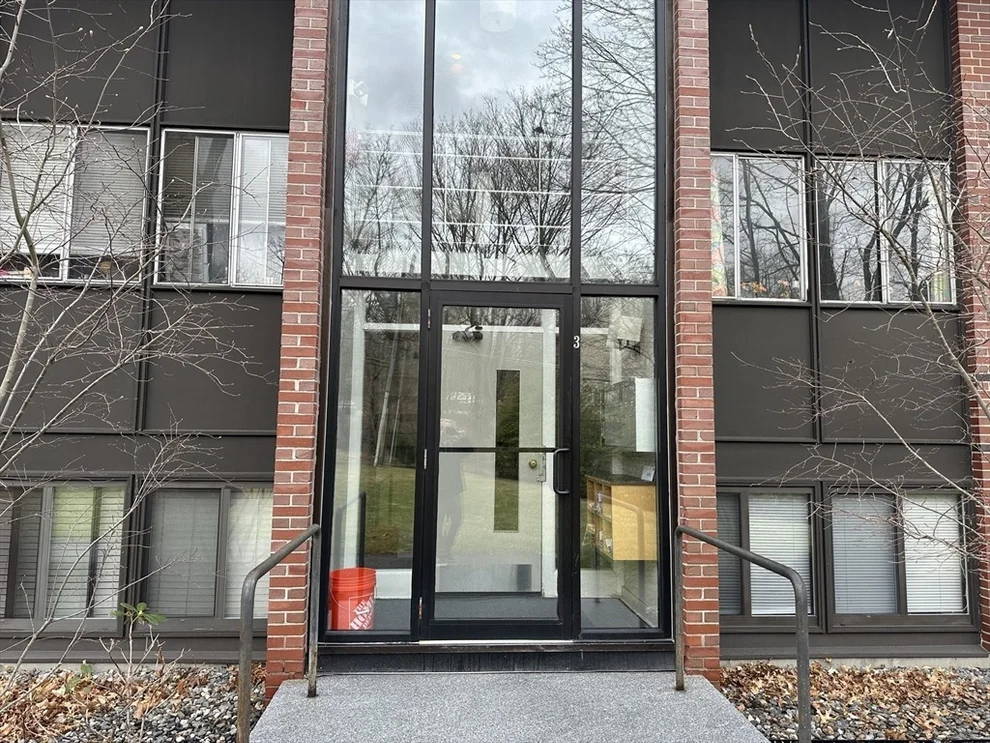 Unit for sale at 3 Longwood, Andover, MA 01810