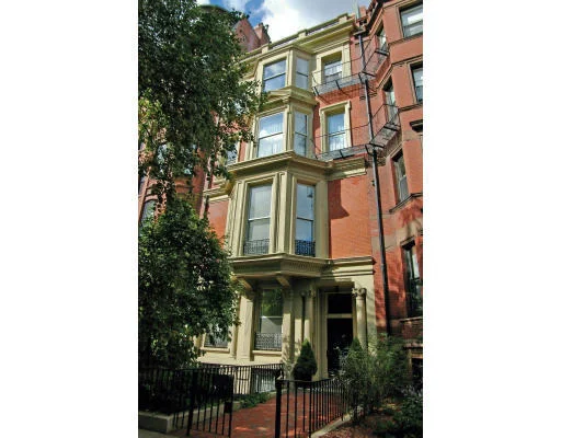 Unit for sale at 183 Commonwealth Ave, Boston, MA 02116