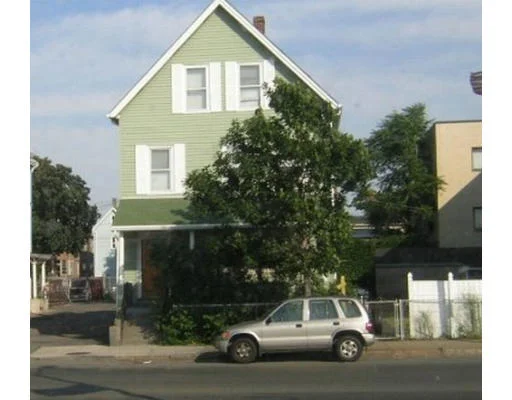 Unit for sale at 137 Broadway, Everett, MA 02149