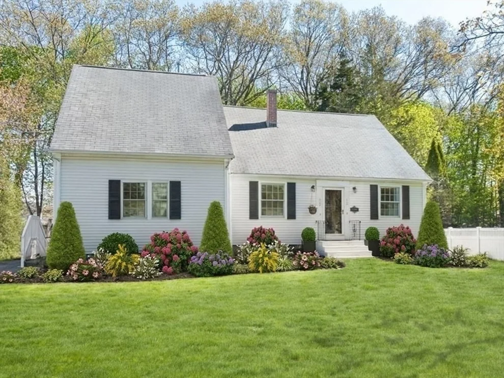 Unit for sale at 13 Sylvester Road, Natick, MA 01760