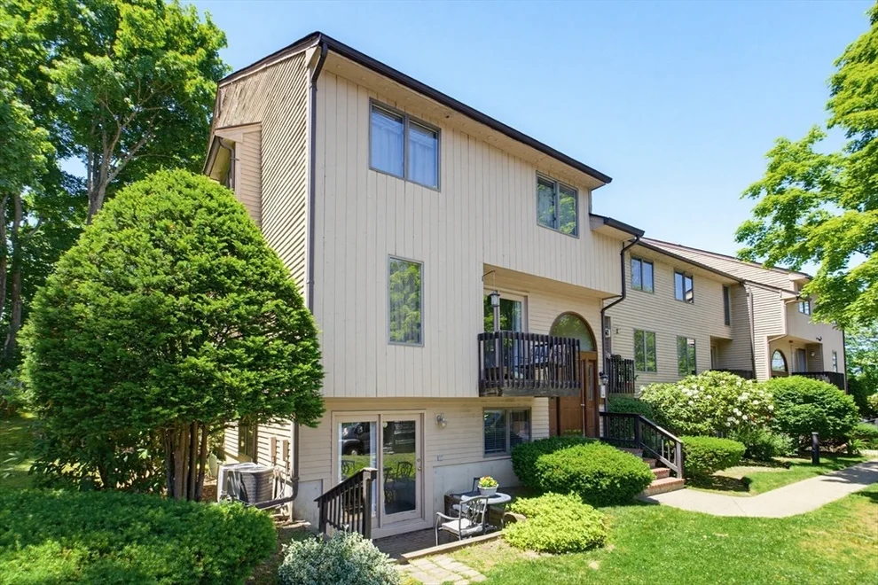 Unit for sale at 880 Landry Ave, North Attleboro, MA 02760