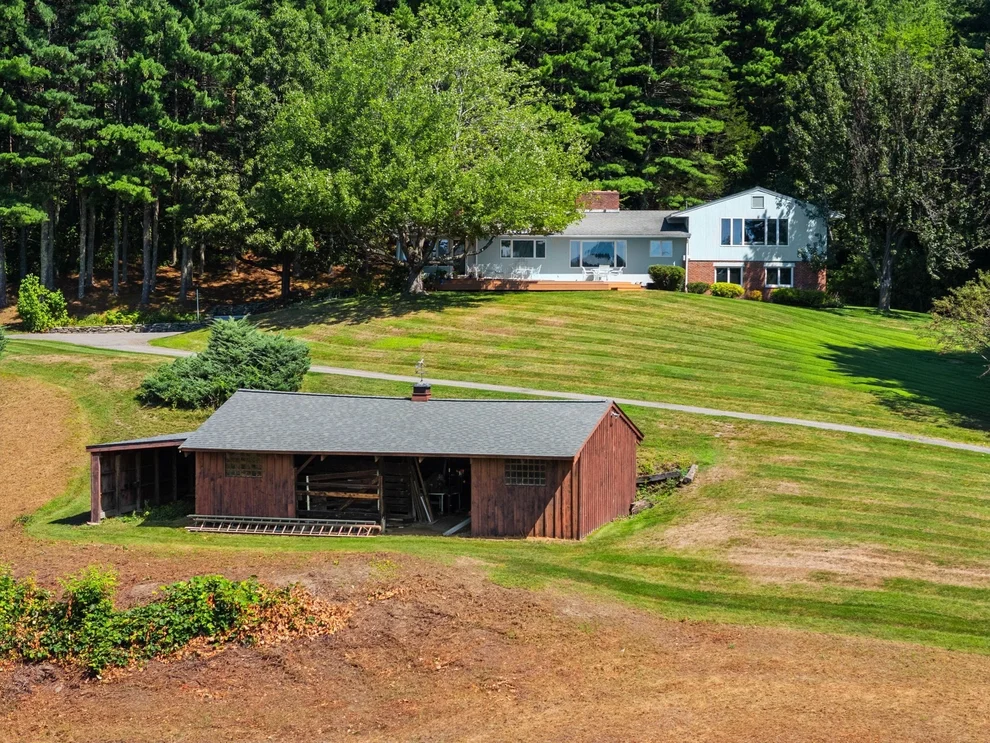 Unit for sale at 163 Indian Hill Rd, Groton, MA 01450