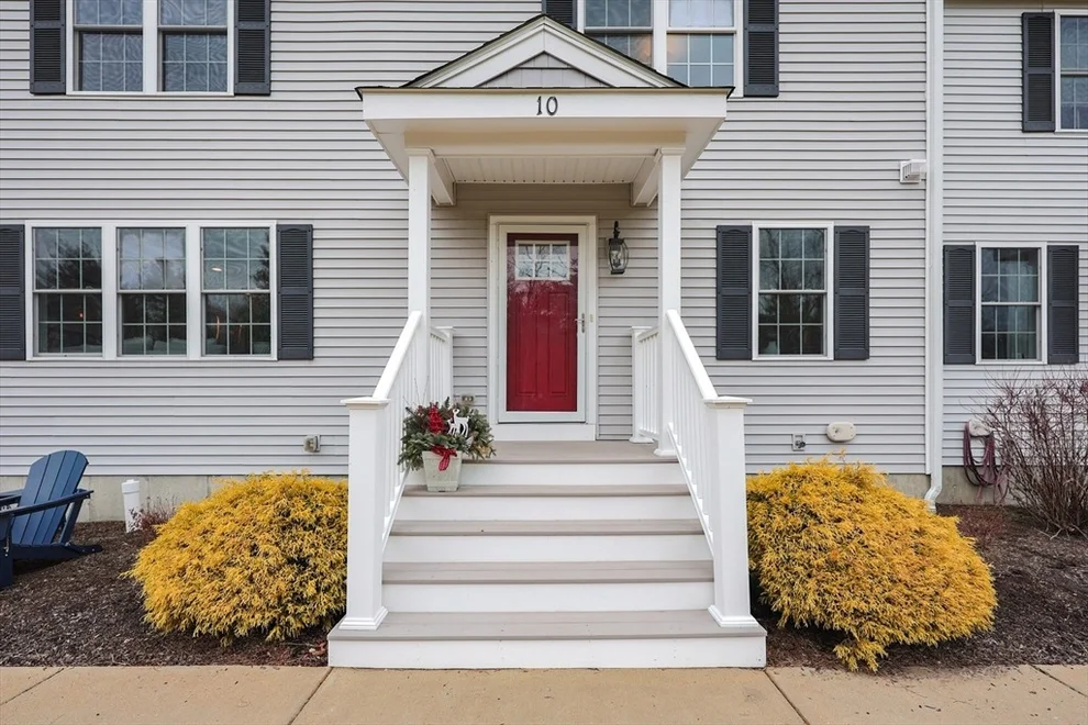 Unit for sale at 143 Oak St, Norton, MA 02766
