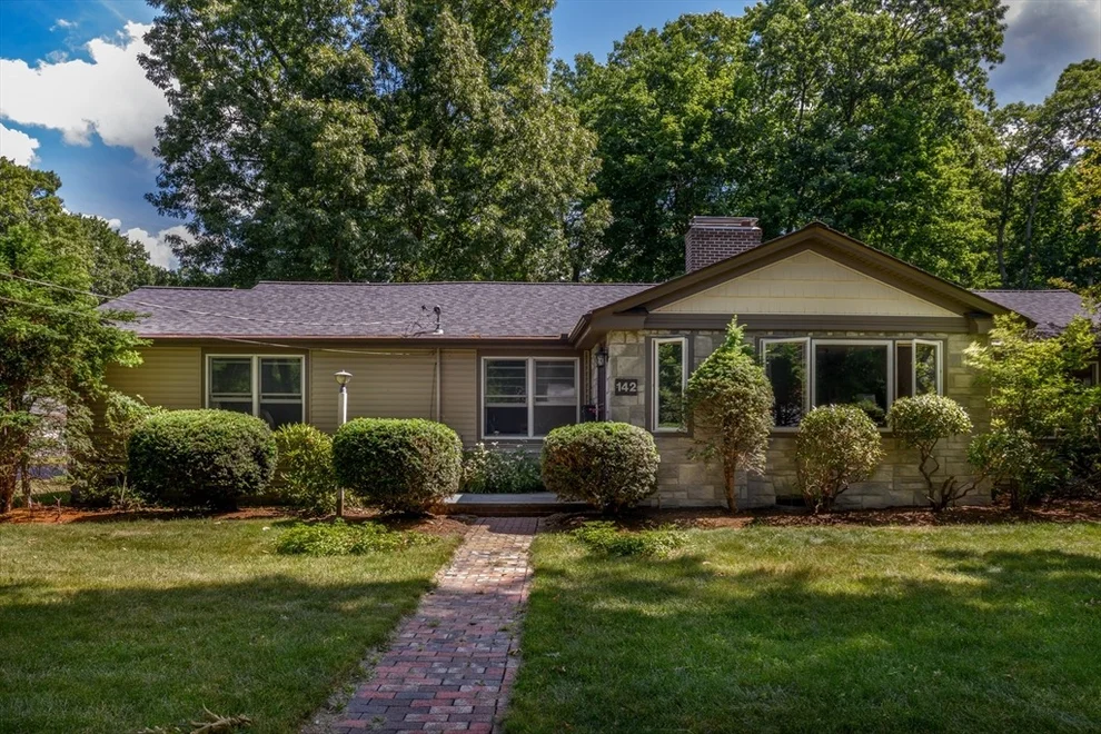 Unit for sale at 142 Jamieson Road, Holden, MA 01520