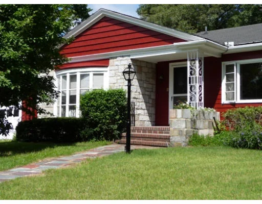 Unit for sale at 7 Oakland Circle, Winchester, MA 01890