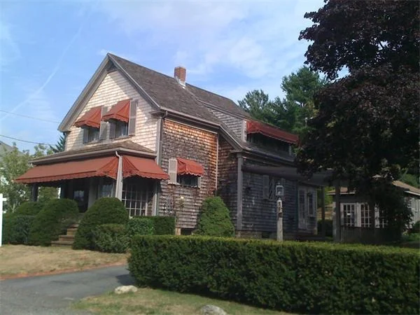 Unit for sale at 8 Kennedy Rd, Kingston, MA 02364
