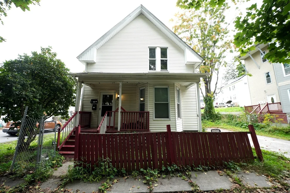 Unit for sale at 3 Clifton Ter, Worcester, MA 01610