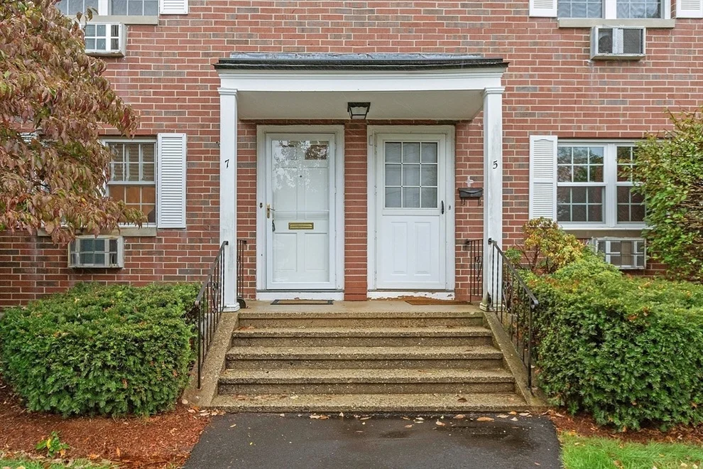 Unit for sale at 7 Kingston Street, North Andover, MA 01845