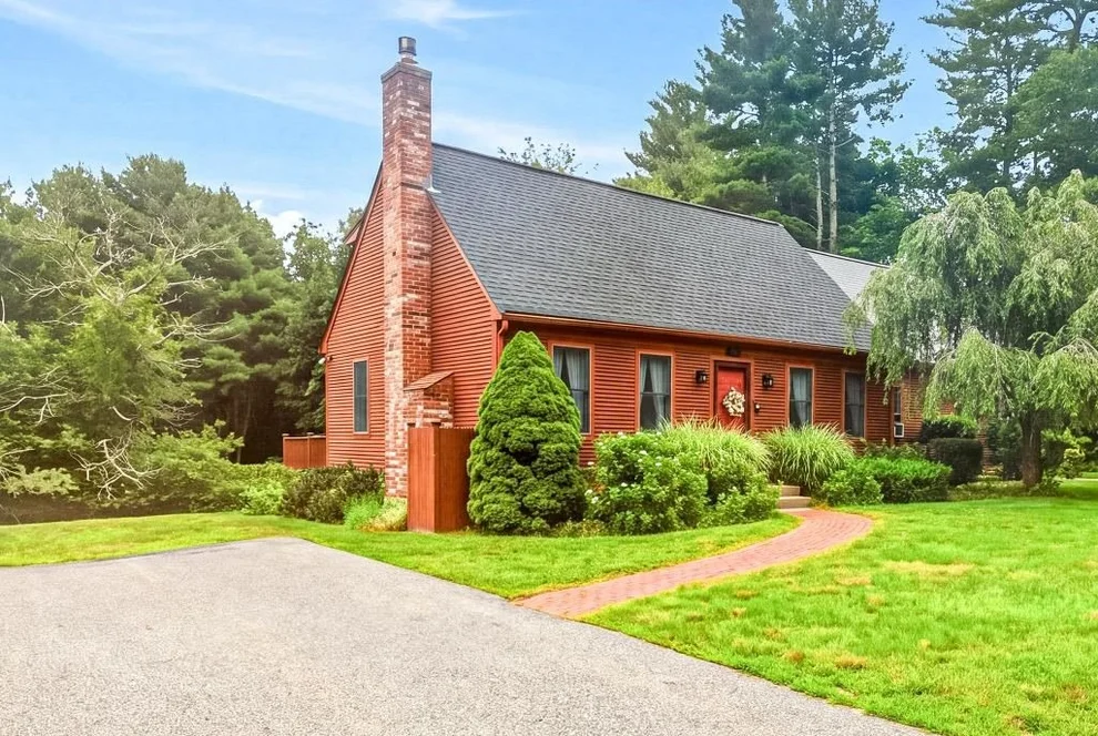 Unit for sale at 3 Packet Landing, Pembroke, MA 02359
