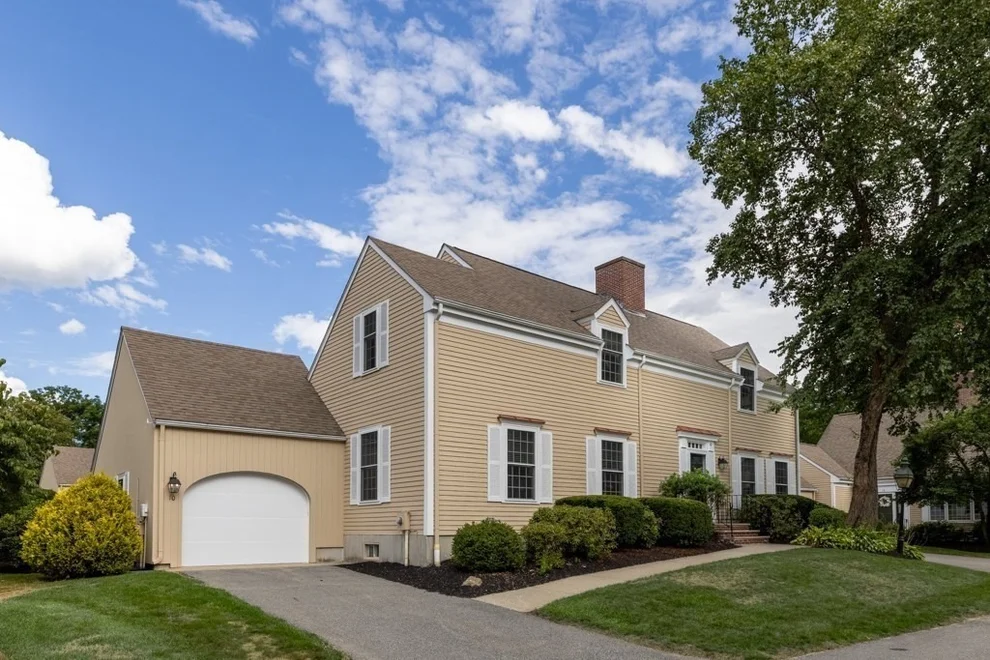 Unit for sale at 10 Martingale Lane, Andover, MA 01810
