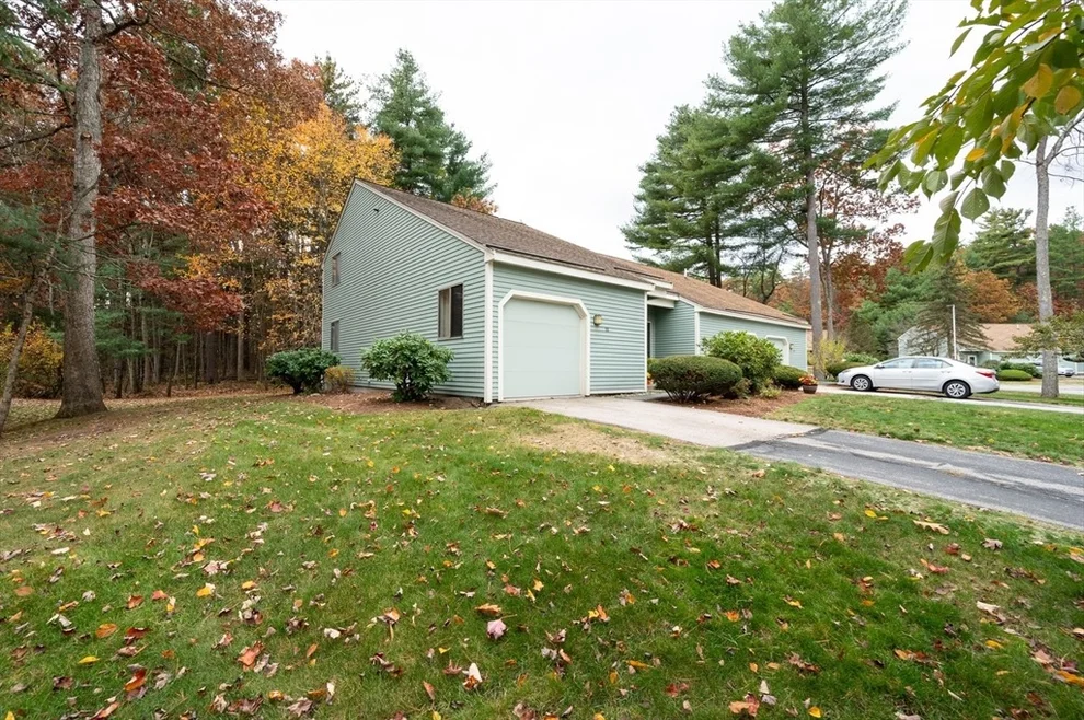 Unit for sale at 98 Indian Rock Rd, Merrimack, NH 03054