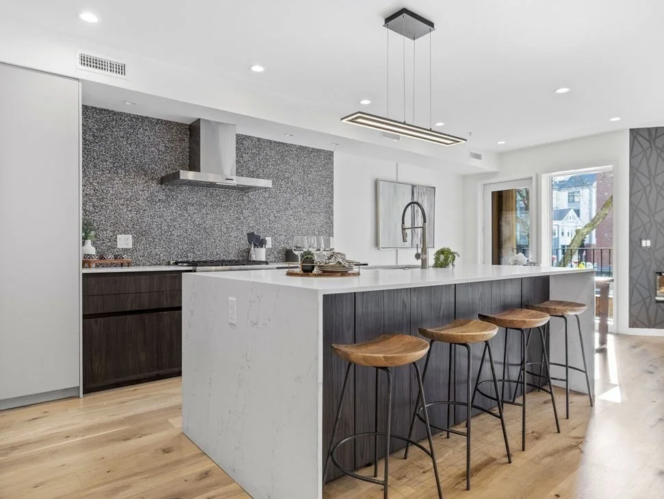 Unit for sale at 362-364 W Broadway, Boston, MA 02127