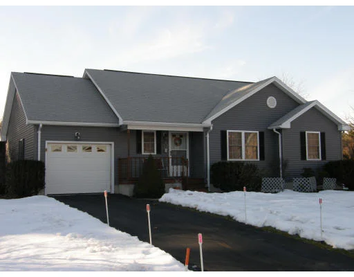 Unit for sale at 15 Elizabeth, Northborough, MA 01532