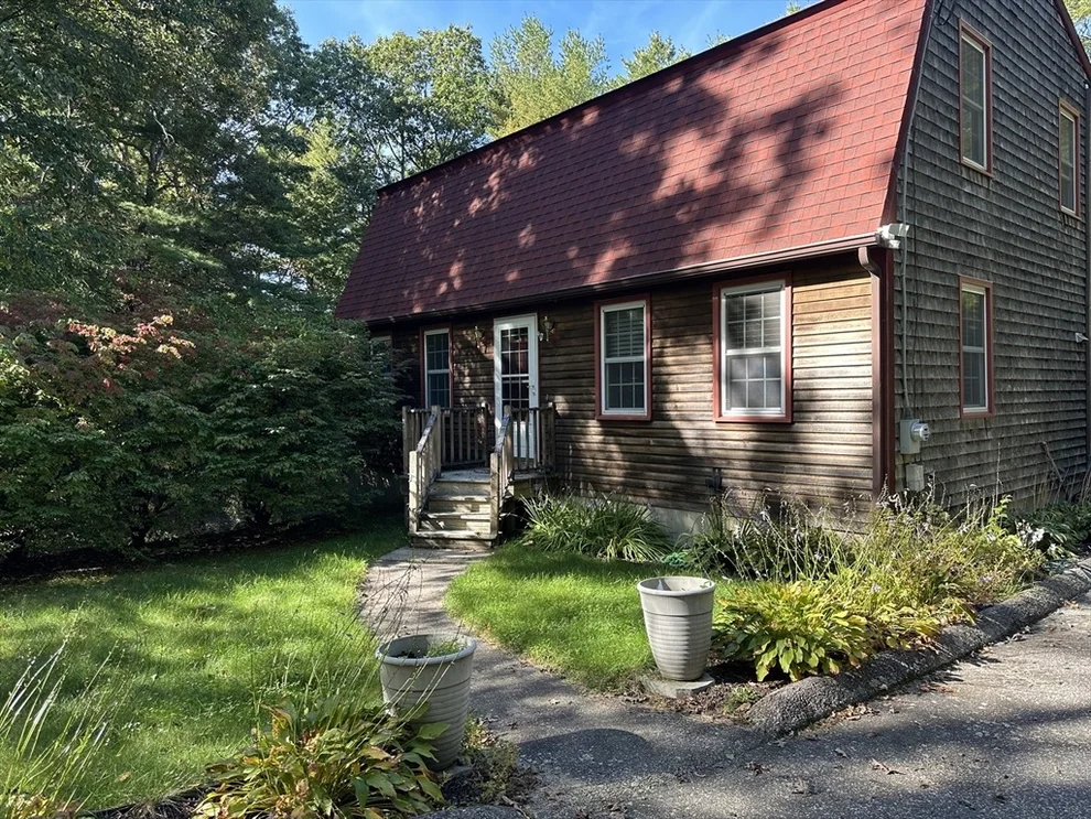 Unit for sale at 30 Carol Dr, Hopkinton, RI 02832