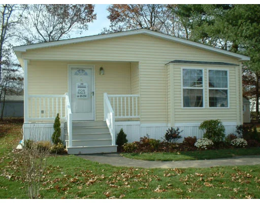Unit for sale at 192 Red Oak Terrace, Taunton, MA 02780