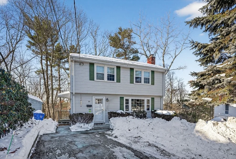 Unit for sale at 15 Flagg Cir, Waltham, MA 02453