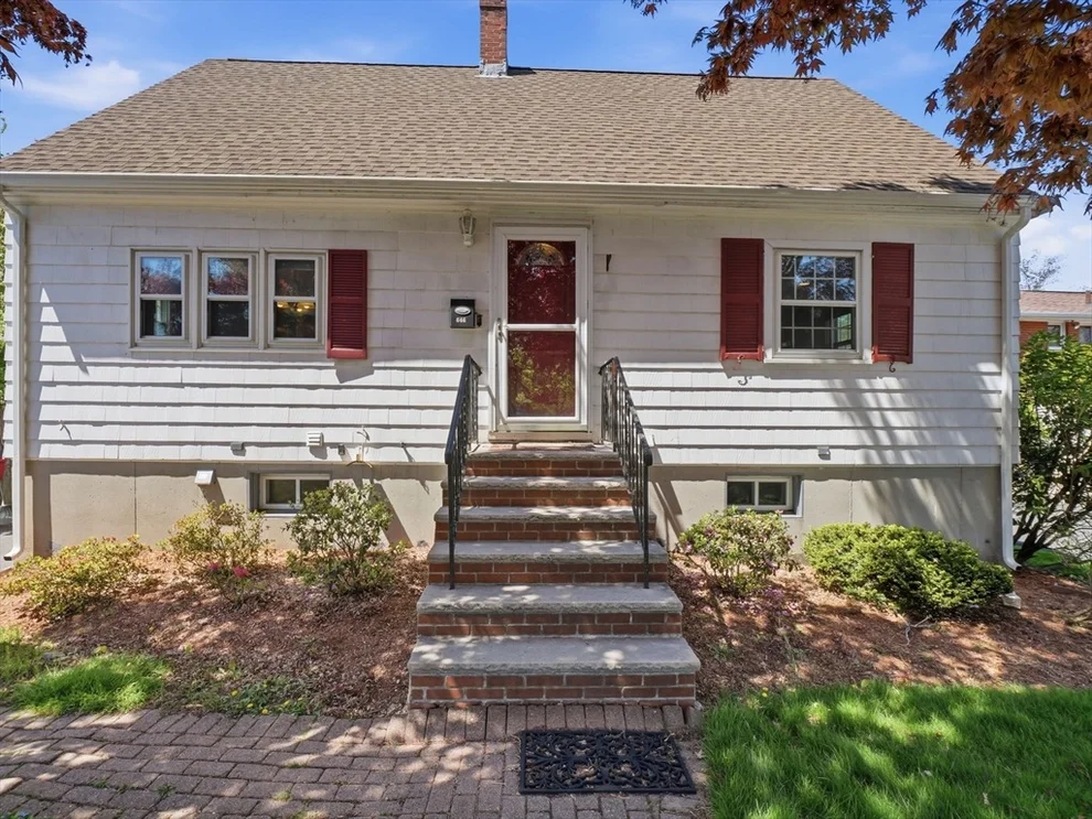 Unit for sale at 646 Lynn Fells Pkwy, Melrose, MA 02176