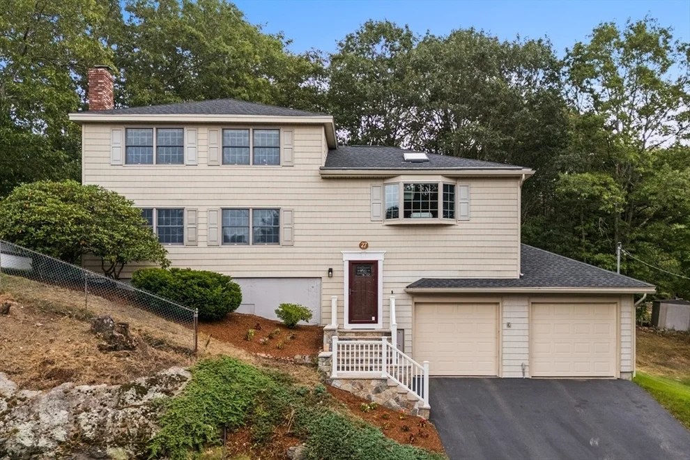 Unit for sale at 27 Blueberry Hill Rd, Woburn, MA 01801
