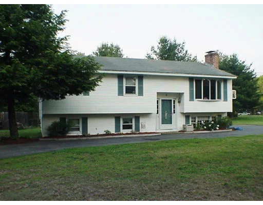 Unit for sale at 1 Sunrise Ave, Grafton, MA 01519