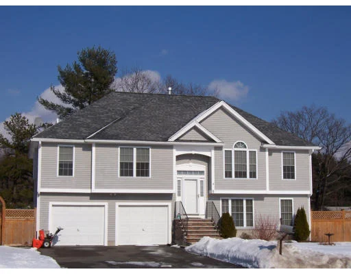 Unit for sale at 1 Birch Pond Drive, Saugus, MA 01906