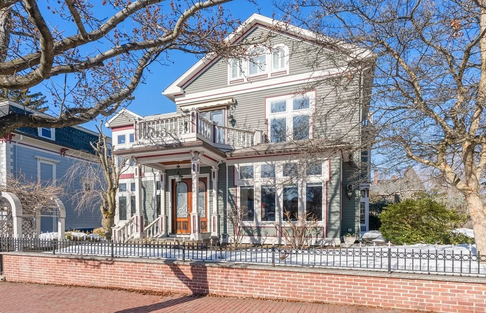 Unit for sale at 405 Broadway, Cambridge, MA 02139