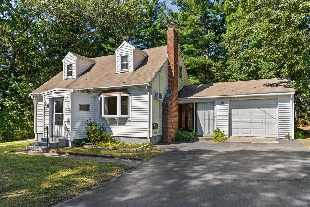 Unit for sale at 6 Washington Dr, Randolph, MA 02368
